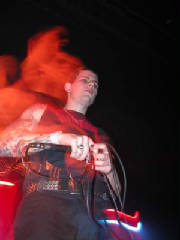 vt0303_03.jpg